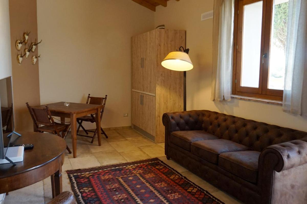 Agriturismo Cheloni Guasticce Dış mekan fotoğraf